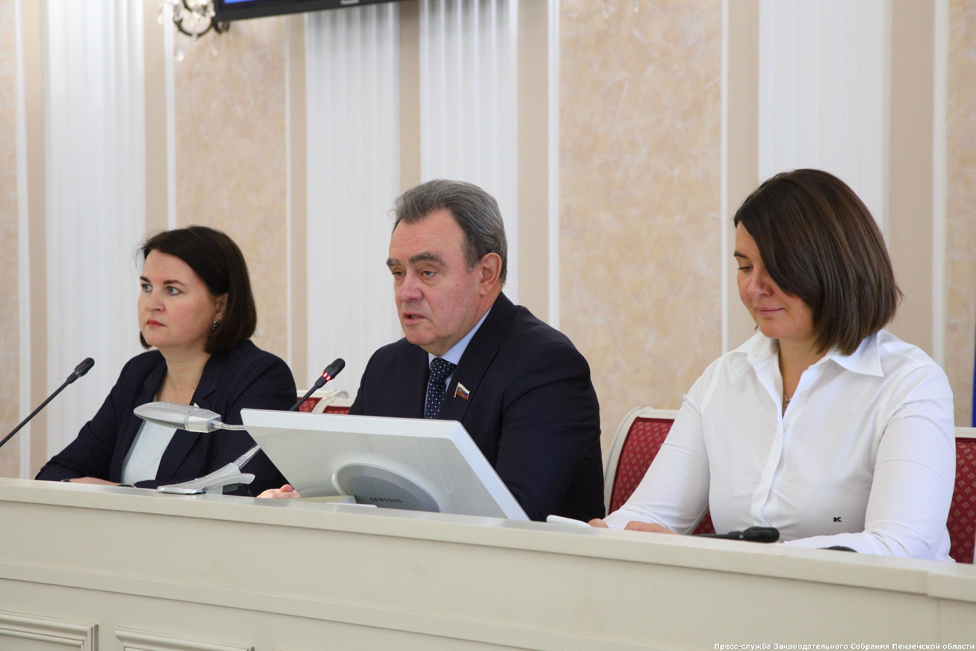 Валерий Лидин поблагодарил Ольгу Чистякову за реализацию социальных проектов