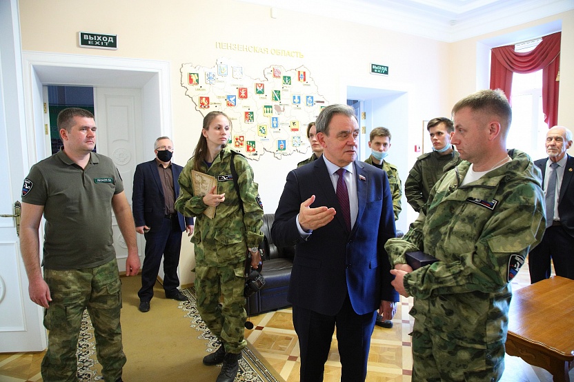 Валерий Лидин встретился с поисковиками из Орловской области