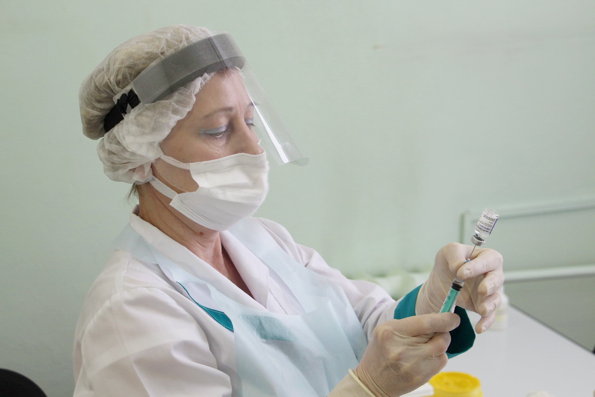В Пензе вакцинация 4000 человек проведена прямо на рабочих местах