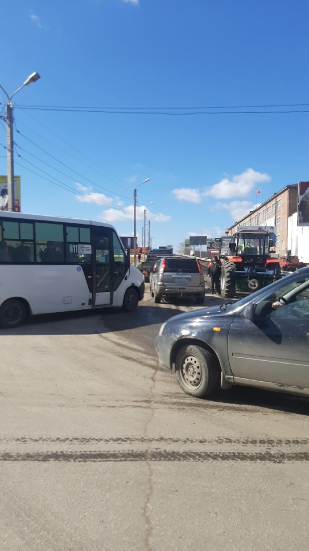 Начавшийся ремонт путепровода в Кузнецке вызвал заторы в центре города