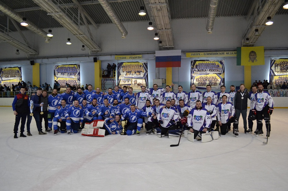 Хоккейная дружина "Дионис" завоевала серебряные медали любительской лиги
