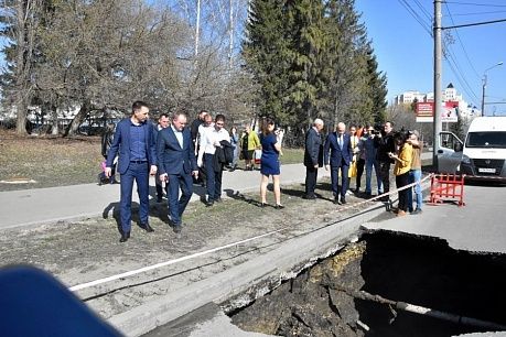 В Пензе ищут способ отремонтировать канализацию на проспекте Строителей раньше срока