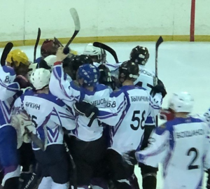 Хоккейная дружина «Дионис» обыграла «Пулю» по буллитам