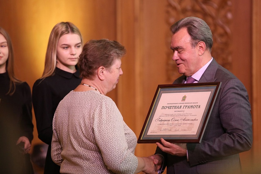 Валерий Лидин поблагодарил работников отрасли связи и СМИ за их труд