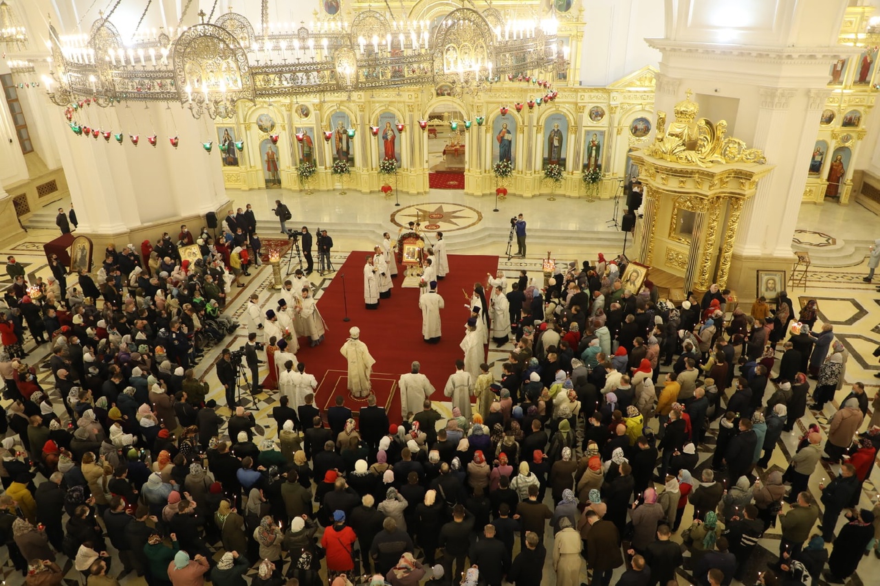 В православных храмах Пензенской области прошли Пасхальные богослужения