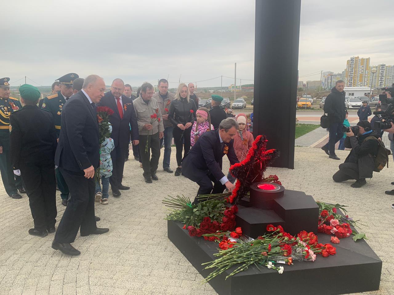 В Спутнике увековечили память девяти Героев Советского Союза