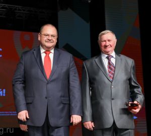 Пензенским предпринимателям вручили почетные знаки в день профессионального праздника