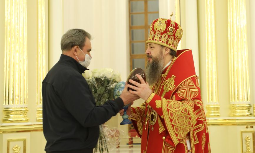 Валерий Лидин провел пасхальную ночь в Спасском кафедральном соборе