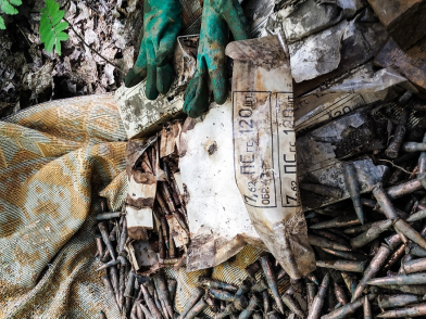 Пензенец в лесу наткнулся на стрелковый арсенал