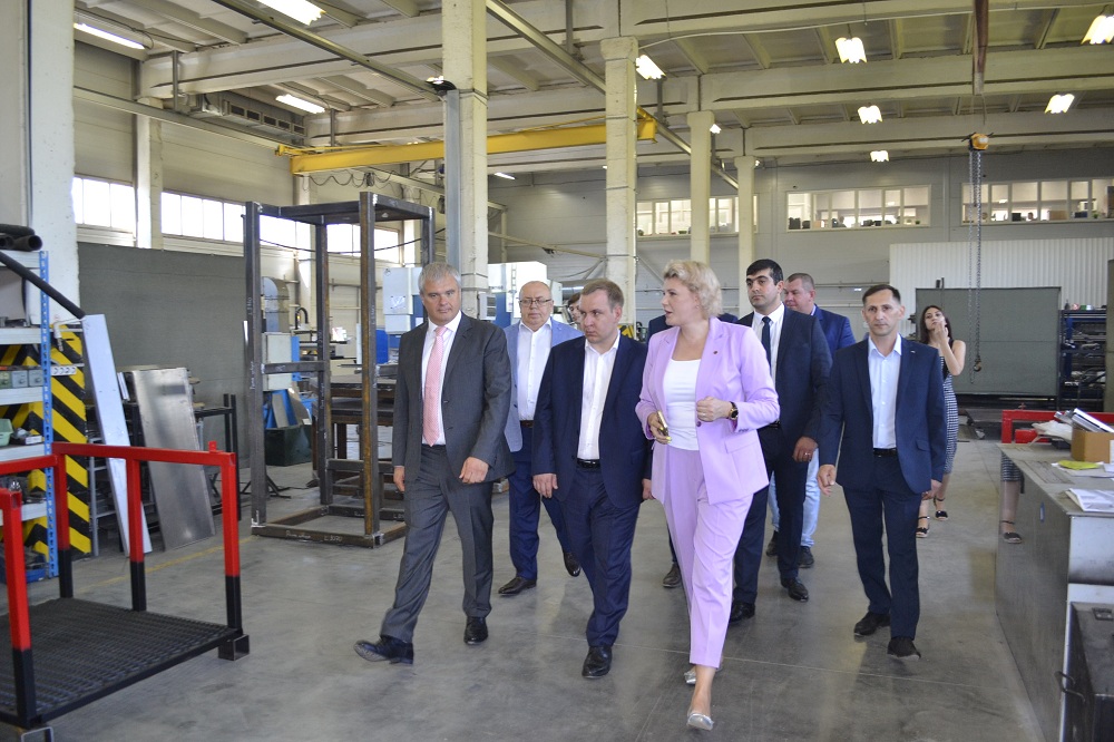 В Пензе Путин посетил ведущие промышленные предприятия