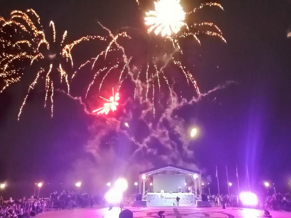 На закрытии фестиваля "Канитель" (0+) в Спутнике будет салют