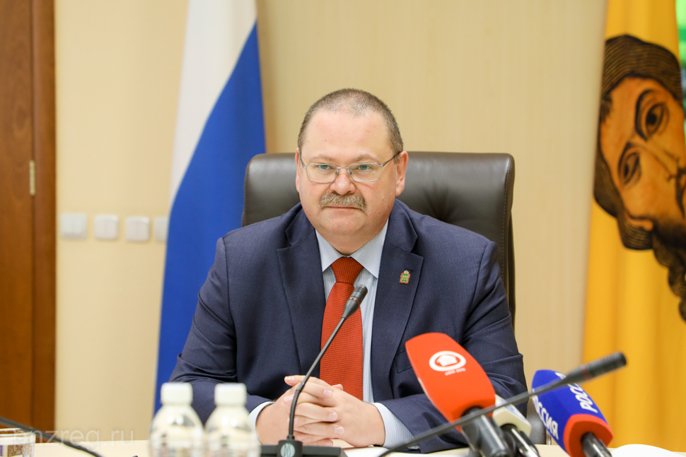 Юные пензенцы рассказали Олегу Мельниченко о пребывании в лагере «Страна Героев»