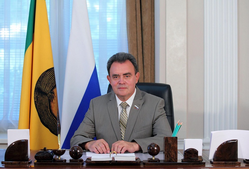 Валерий Лидин поздравил работников почтовой службы с профессиональным праздником