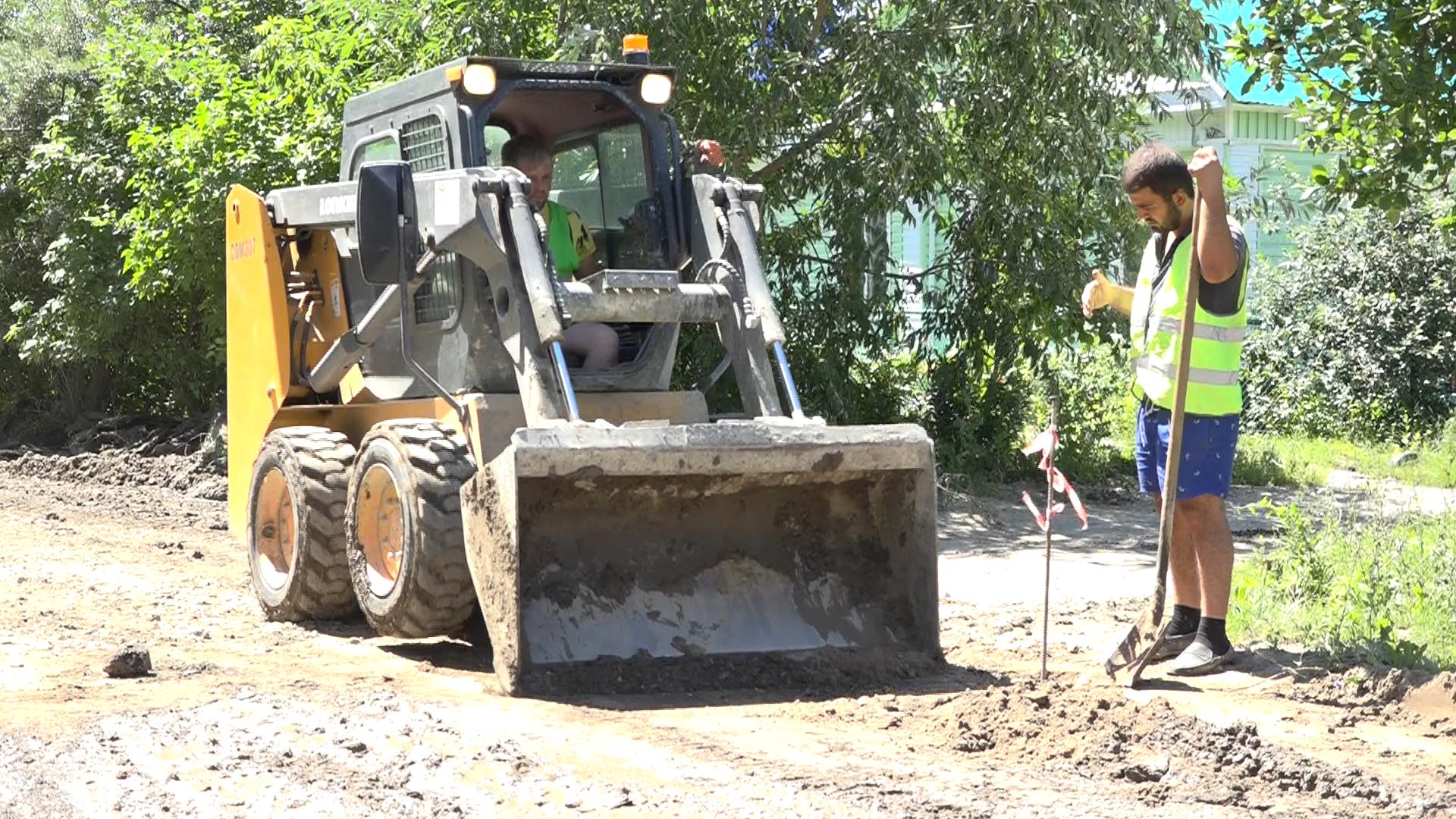В Кузнецке идёт ремонт дороги по улице Маяковского