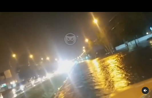 В Пензе из-за ливня затопило проспект Строителей