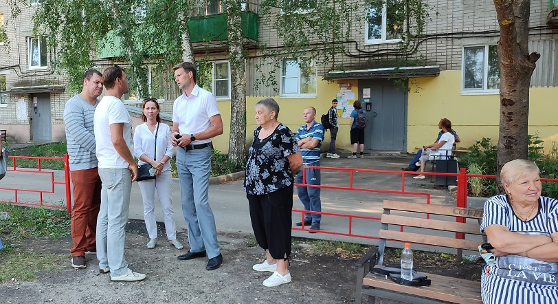 Ольга Чистякова и Борис Панин организовали праздник двора для жителей Терновки