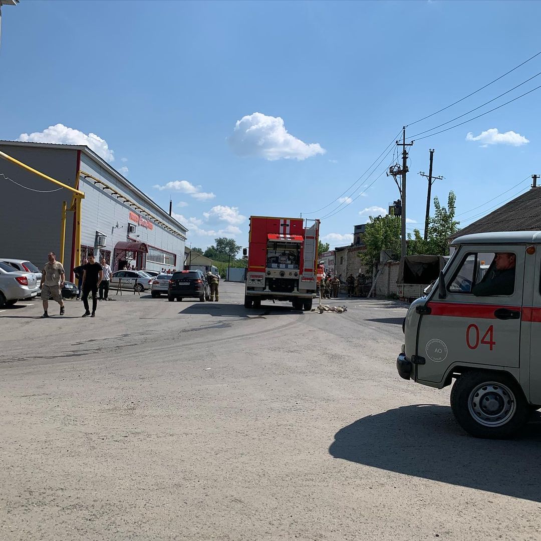 Очевидцы сообщили о горящих проводах в Кузнецке