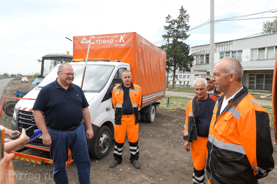 Олег Мельниченко оценил ремонт социальных объектов в Земетчино