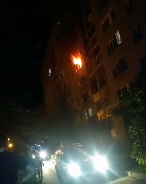 В Заречном пожарные спали инвалида из горящего дома