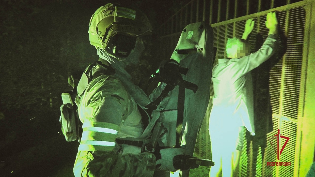 Стали известны подробности задержания вооруженного преступника, подозреваемого в убийстве