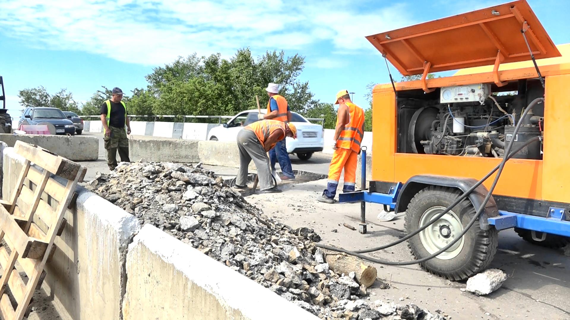 Ремонт путепровода по улице Стекловской в Кузнецке обещают завершить к началу осени