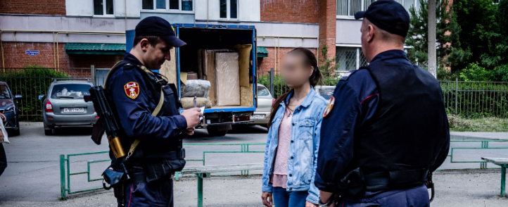 Стражи порядка задержали пензенца, тратившего деньги с чужой карты