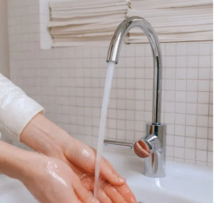 Олег Мельниченко обозначил срок, когда в поселке ЗИФ дадут воду