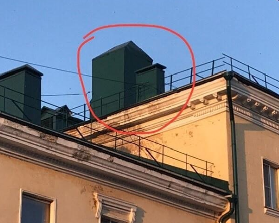 Пензенцам на Калинина обновили крышу, но испортили стены