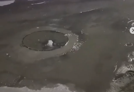 В Пензе на Соборной забил "фонтан"