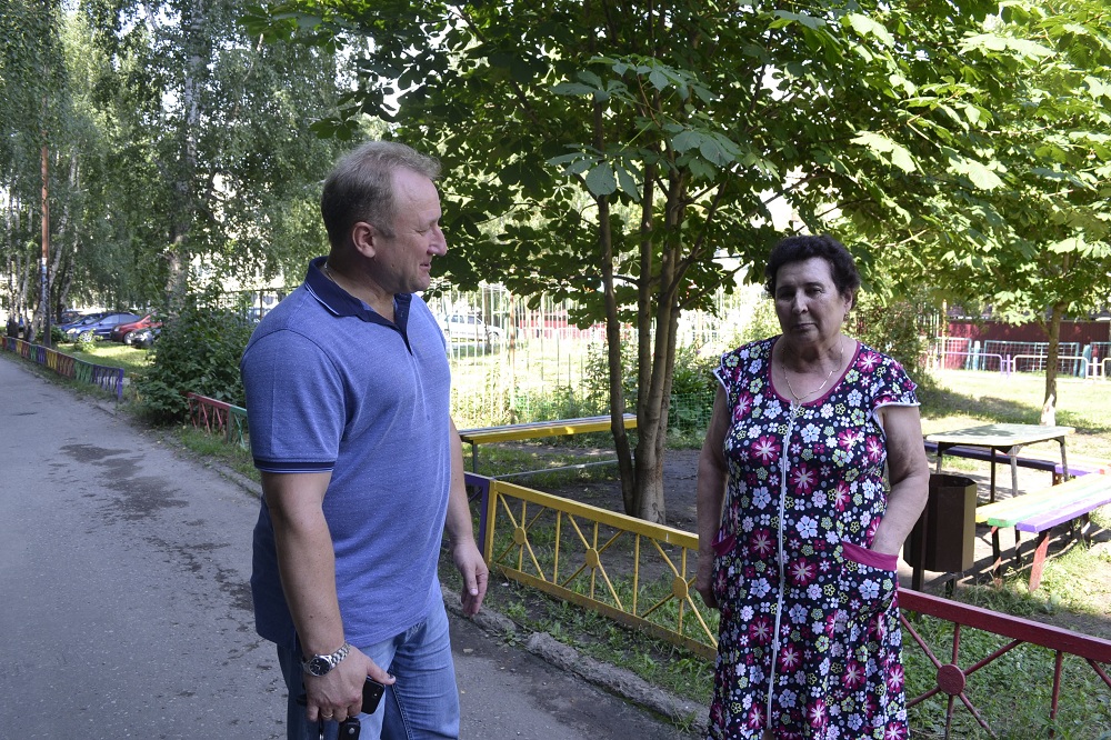 Жители Терновки попросили заменить в их доме всю электропроводку