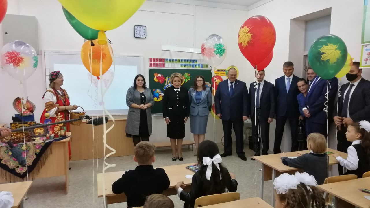 Валентина Матвиенко сообщила о выделении средств на строительство школы в Спутнике