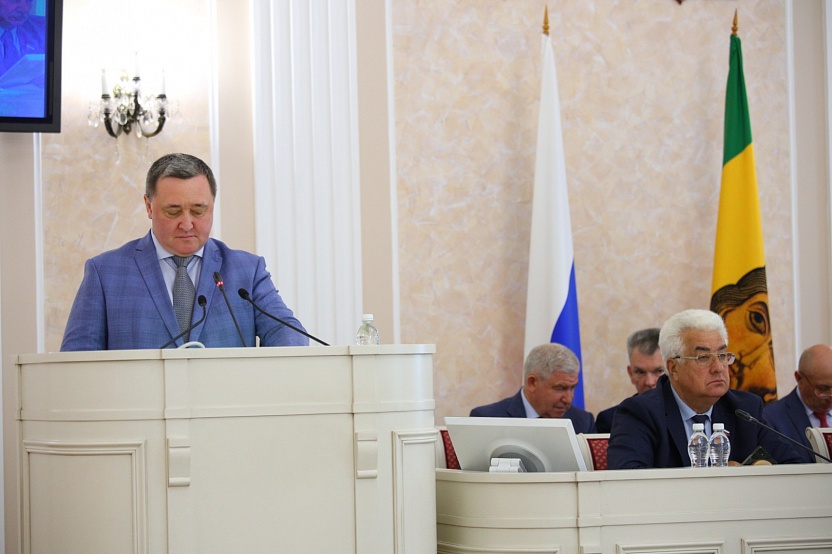 Депутаты Заксобра внесли изменения в региональные законы