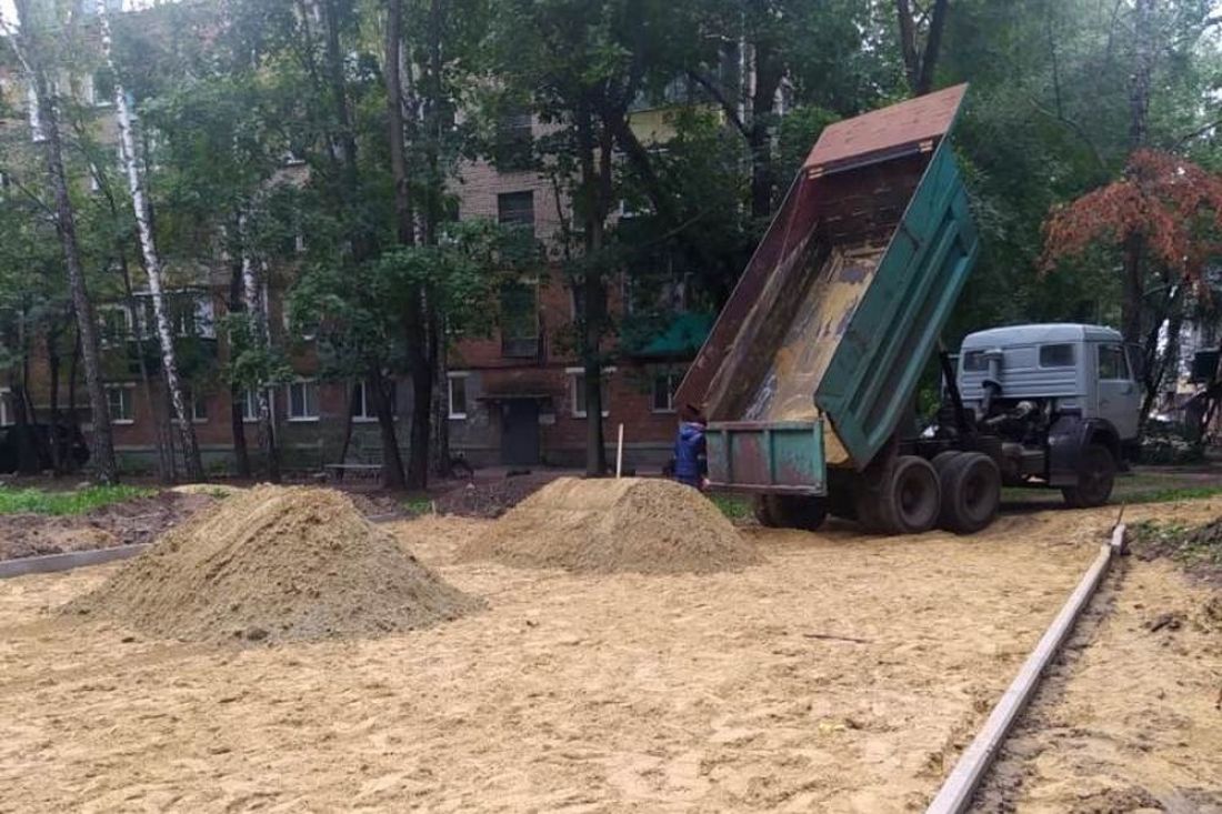 В Пензе начали устанавливать детские площадки во дворах