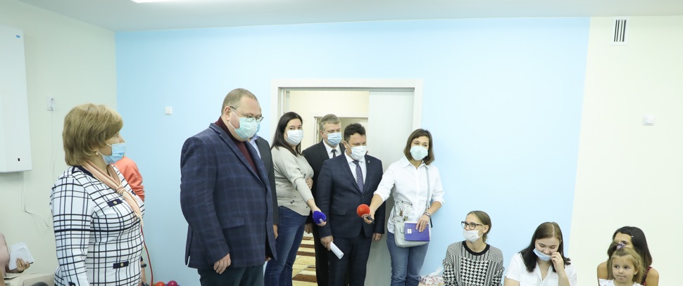 Олег Мельниченко посетил новый детский сад в «Арбековской заставе»