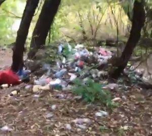 В Ахунах изгадили побережье Суры