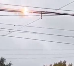 Пензенцев предупредили об опасности в виде горящих высоковольтных проводов