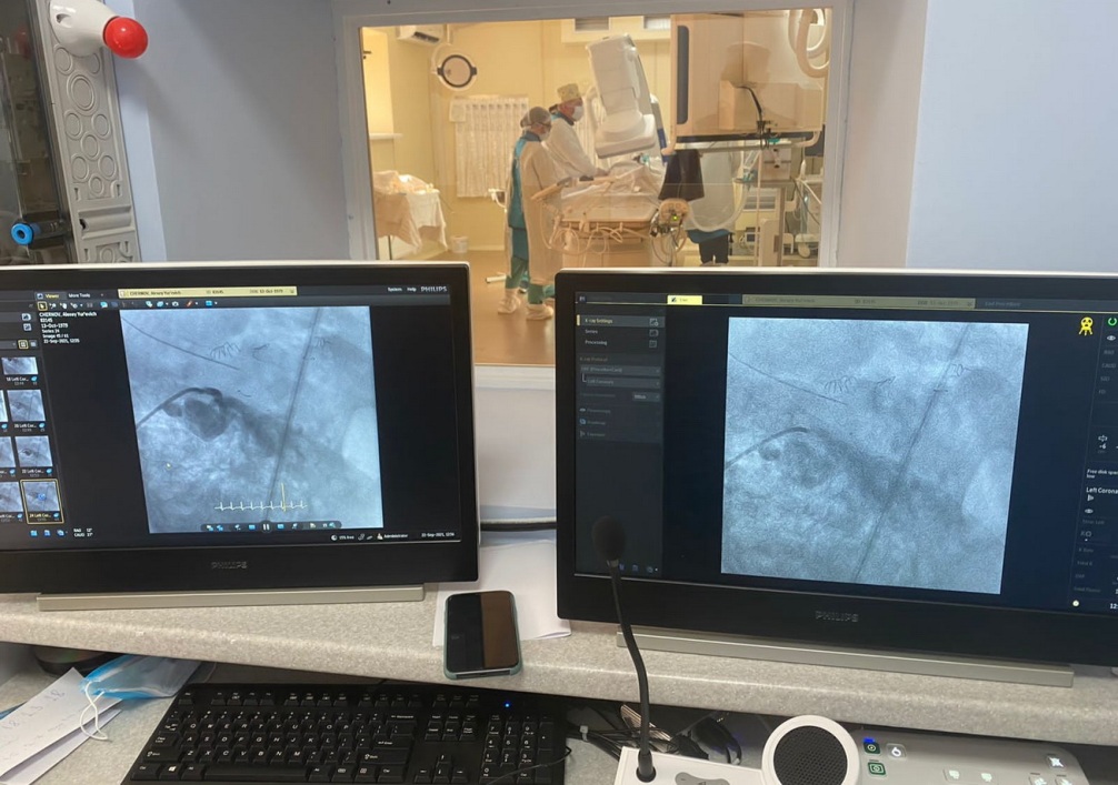 В сосудистом центре больницы №6 научились делать еще одну сложную операция