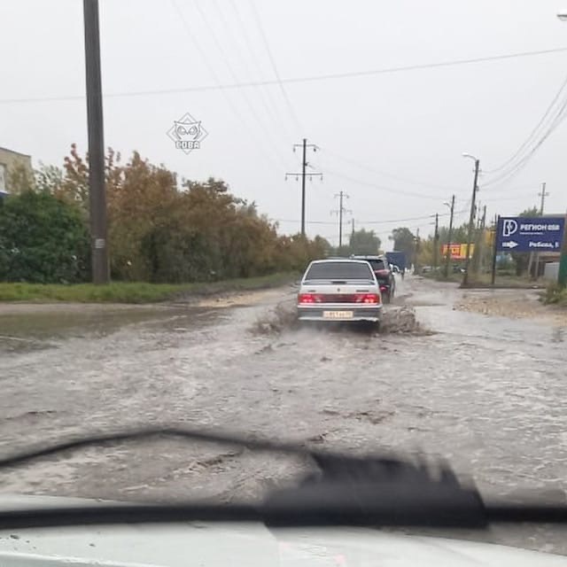 Автомобилистов предупреждают: в Пензе вновь затопило улицу Рябова