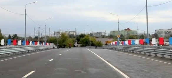 Пензенцам объяснили, почему движение по Бакунинскому мосту организовано по трем полосам