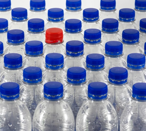 Отсечь фальсификат. В России введут контроль за производством воды