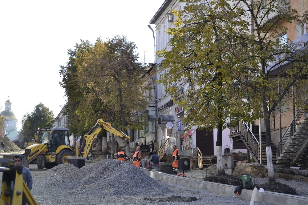 Замглавы администрации Пензы рассказал, когда начнут мостить плиткой Московскую улицу
