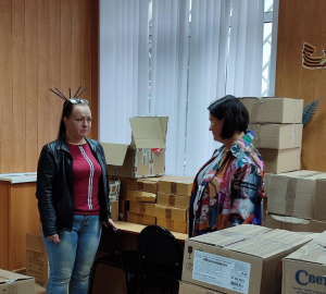 «Караван добрых дел» подарил продуктовые наборы семьям с особенными детьми