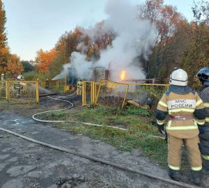 В Пензе пожар на газовой подстанции угрожал жилым домам