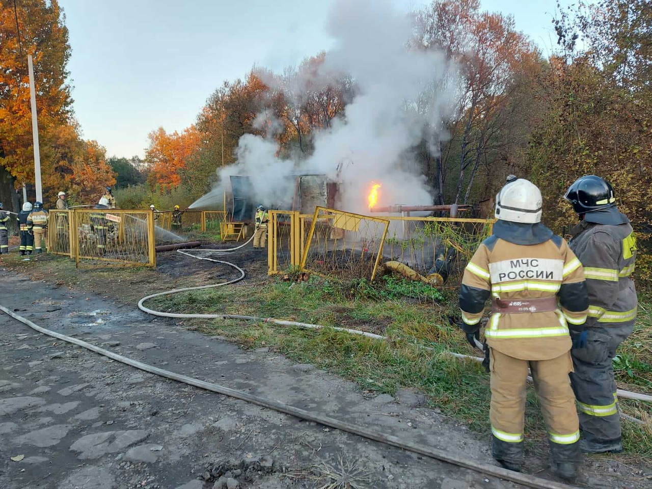 В Пензе пожар на газовой подстанции угрожал жилым домам