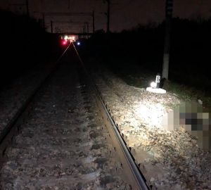 Правоохранители не подтвердили информацию о гибели человека под поездом в Кузнецке