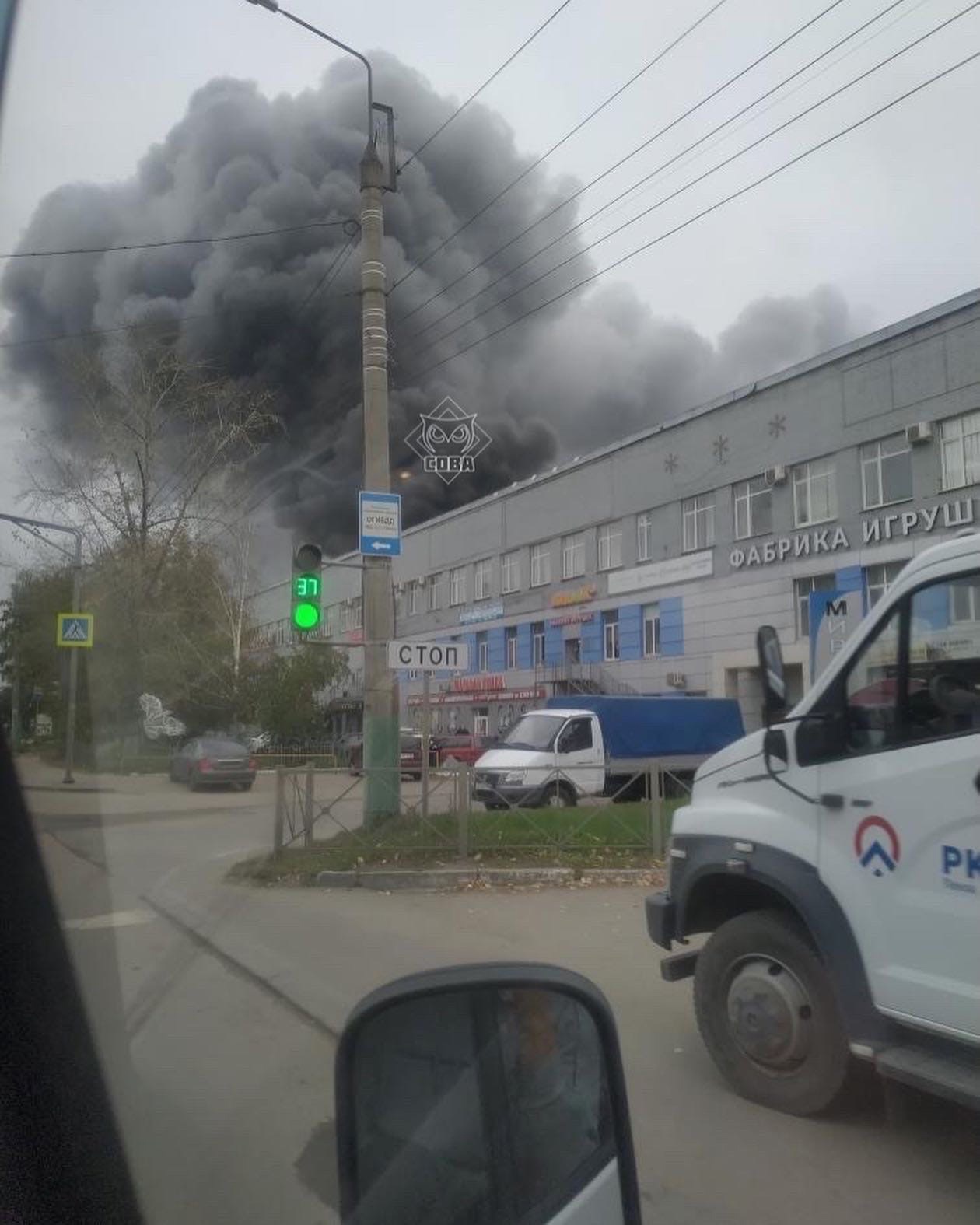 В Пензе на фабрике игрушек загорелся склад