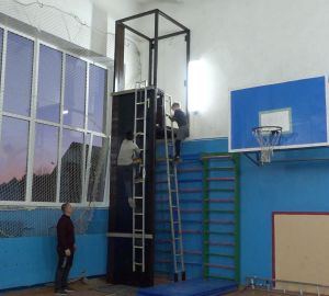 В одной из школ Кузнецка установлена учебная башня для тренировок юных пожарных