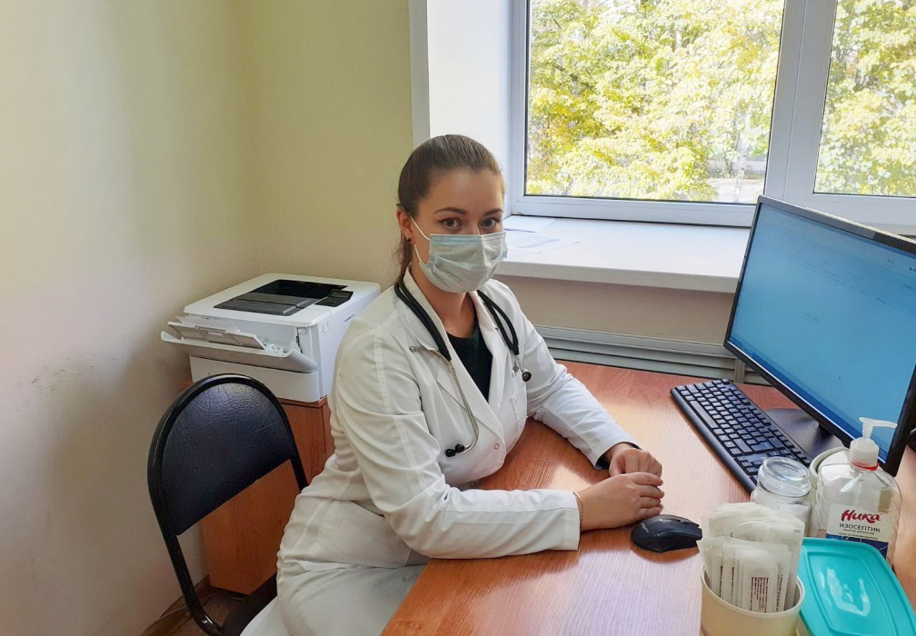 Восемь молодых врачей начали работу в детских поликлиниках Пензы в сентябре