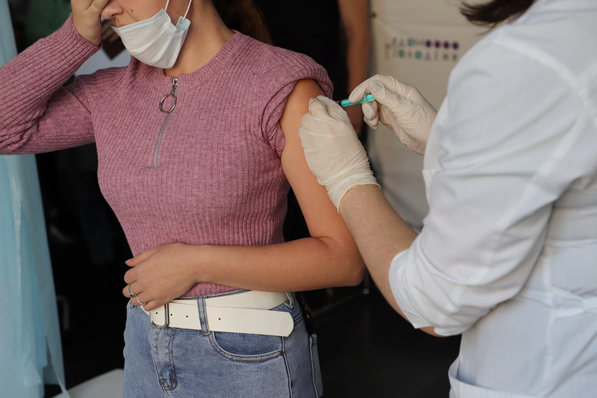 В выходные пункты вакцинации в торговых центрах будут работать в два раза дольше