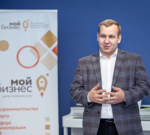 Денис Каширов поздравил участниц программы «Мама-предприниматель»